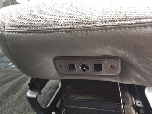 Used 2017 Chevrolet Express 3500 LT w/ LT Preferred Equipment Group RWD image 15
