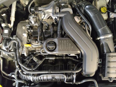 Used 2024 Volkswagen Jetta Sport FWD image 30