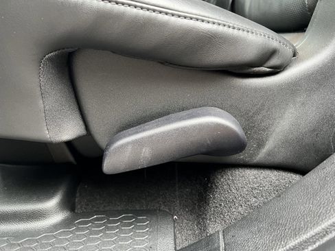 Used 2023 Dodge Durango GT image 39