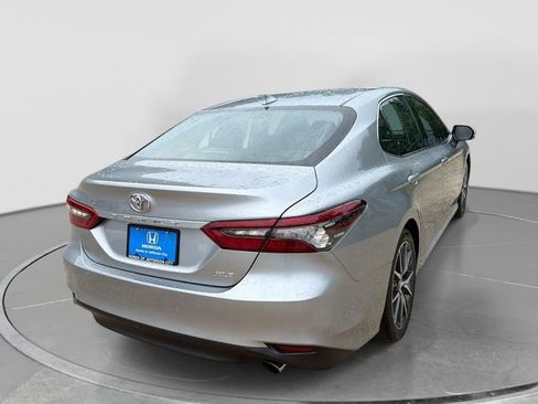 Used 2024 Toyota Camry XLE FWD image 6