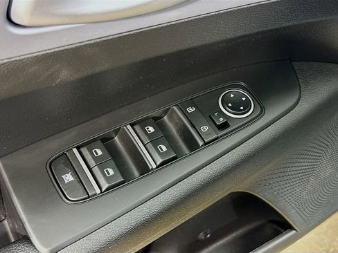 Used 2023 Kia Forte LXS image 18