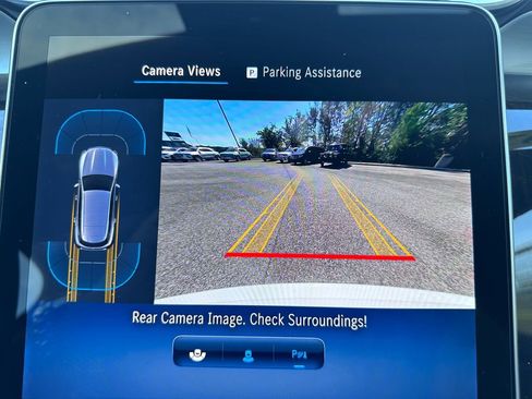 Used 2025 Mercedes-Benz GLC 300 GLC 300 image 10