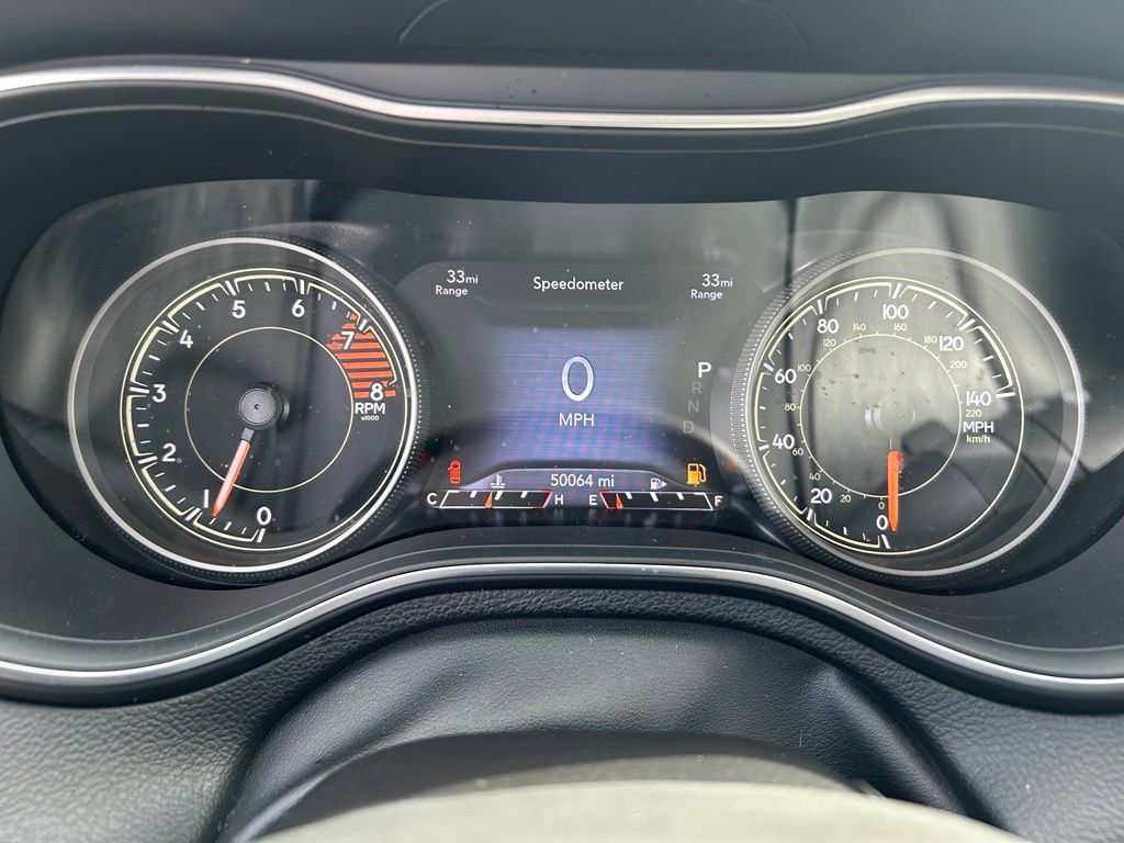 Used 2022 Jeep Cherokee Trailhawk AWD/4WD image 17