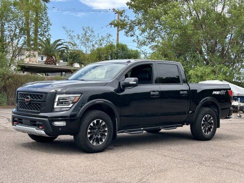 Used 2021 Nissan Titan PRO-4X w/ Pro-4x Convenience Package AWD/4WD image 7