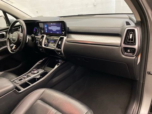 Used 2023 Kia Sorento EX AWD/4WD image 26