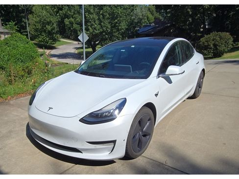 Used 2018 Tesla Model 3 Long Range RWD image 1
