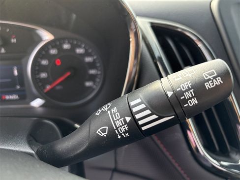 Used 2022 Chevrolet Equinox RS image 24