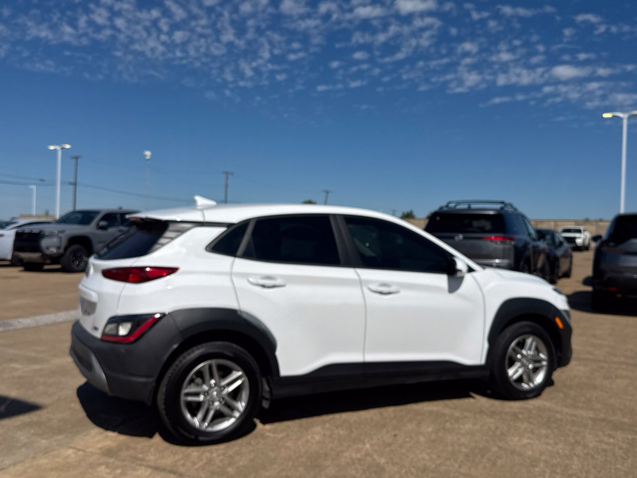 Used 2023 Hyundai Kona SE AWD/4WD image 27