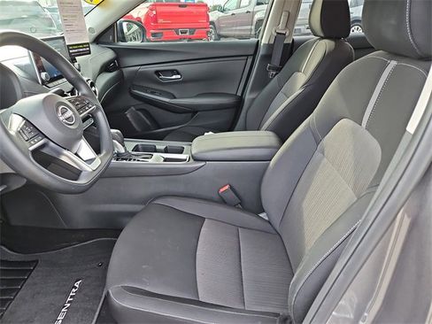 Used 2025 Nissan Sentra SV image 14