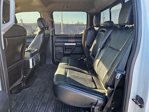 Used 2019 Ford F150 Lariat w/ Trailer Tow Package image 8