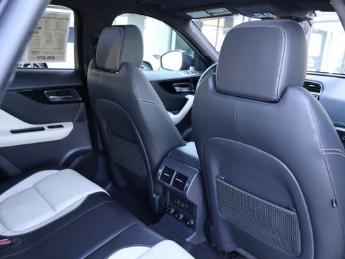 Used 2020 Jaguar F-PACE R-Sport image 25