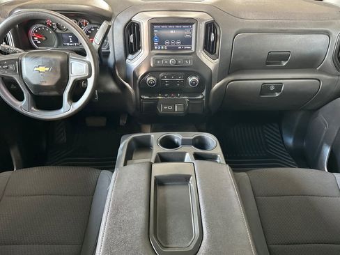 Used 2022 Chevrolet Silverado 1500 Custom image 3