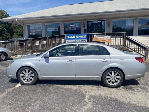 Used 2006 Toyota Avalon Limited FWD image 10