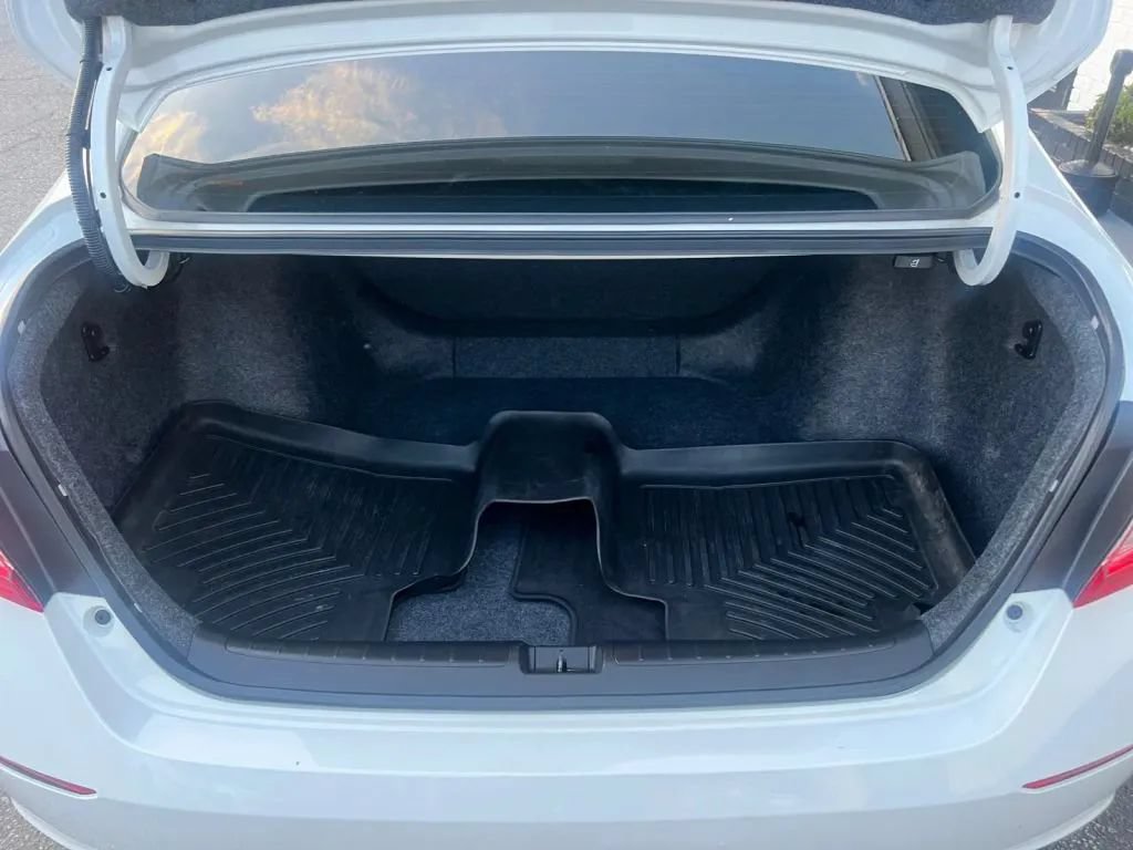 Used 2021 Honda Accord LX image 23