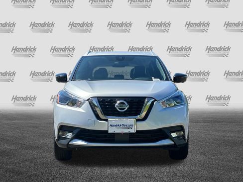 Used 2020 Nissan Kicks SR w/ SR Premium Package FWD image 10