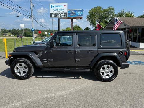 Used 2019 Jeep Wrangler Unlimited Sport S AWD/4WD image 5
