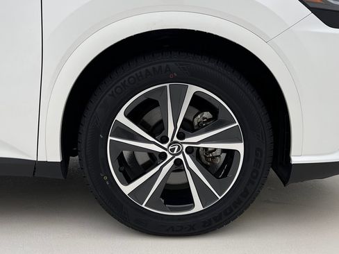 Used 2024 Lexus RX 350 Premium w/ Accessory Package (Z1) AWD/4WD image 28