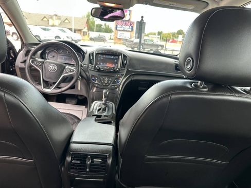 Used 2017 Buick Regal Sport Touring FWD image 17