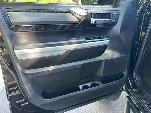 Used 2020 Toyota Tundra Platinum image 9