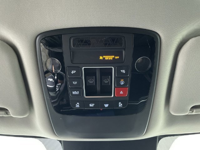 Used 2025 Kia Carnival SX Prestige FWD image 25