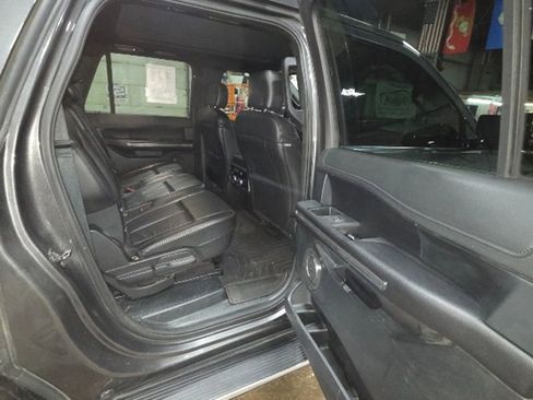 Used 2020 Ford Expedition Max XLT w/ Equipment Group 202A image 17