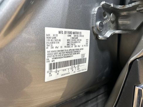 Used 2022 Ford Explorer XLT w/ Equipment Group 202A AWD/4WD image 5