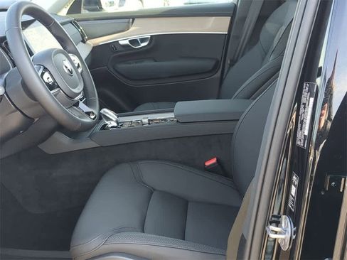 New 2026 Volvo XC90 B6 Plus w/ Protection Package Premier image 15