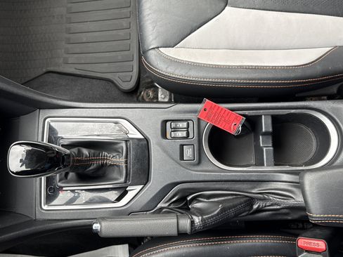 Used 2018 Subaru Crosstrek 2.0i Limited image 18