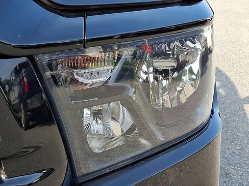 Used 2020 RAM 1500 Big Horn AWD/4WD image 9