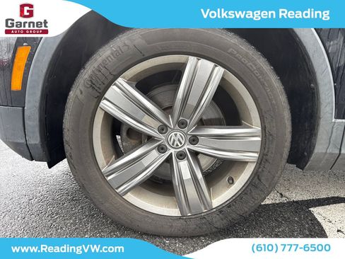 Used 2019 Volkswagen Tiguan SEL Premium w/ 3rd Row Seat Package image 10