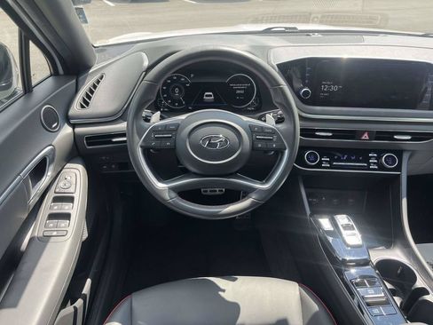 Used 2022 Hyundai Sonata SEL Plus w/ Preferred Accessory Package FWD image 13
