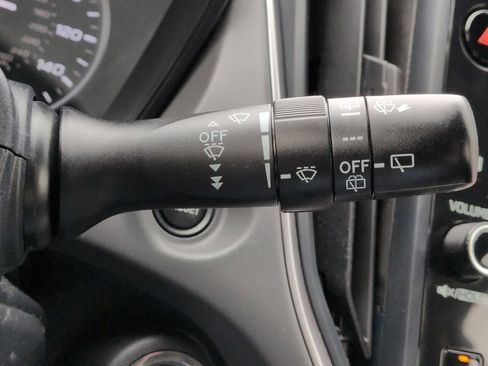 Certified 2024 Subaru Crosstrek 2.0i Premium image 28