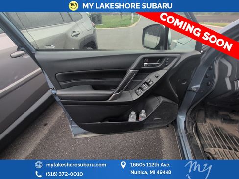 Used 2018 Subaru Forester 2.5i Touring w/ Popular Package #3B AWD/4WD image 13