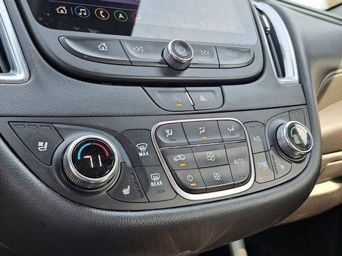 Used 2024 Chevrolet Malibu LT image 17