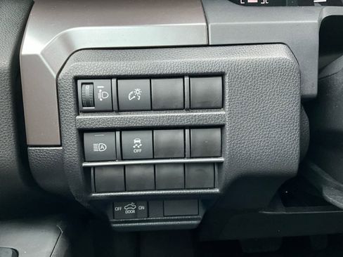 Used 2024 Toyota Tacoma SR5 AWD/4WD image 20