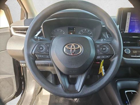 Used 2023 Toyota Corolla LE FWD image 13