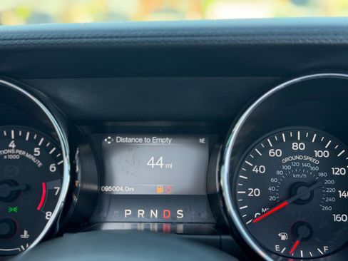 Used 2016 Ford Mustang Convertible image 22