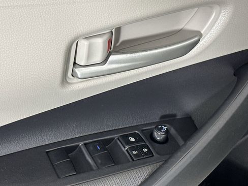 Used 2020 Toyota Corolla L image 17