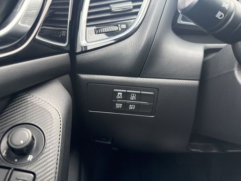 Used 2014 MAZDA MAZDA3 s Grand Touring image 24