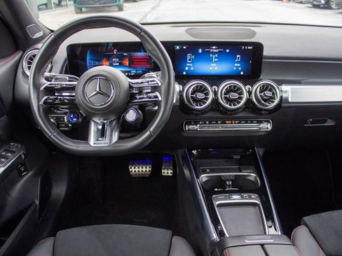 Used 2025 Mercedes-Benz GLB 35 AMG 4MATIC image 13