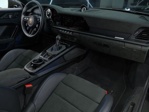 Used 2025 Porsche 911 GT3 RS w/ Weissach Package RWD image 9