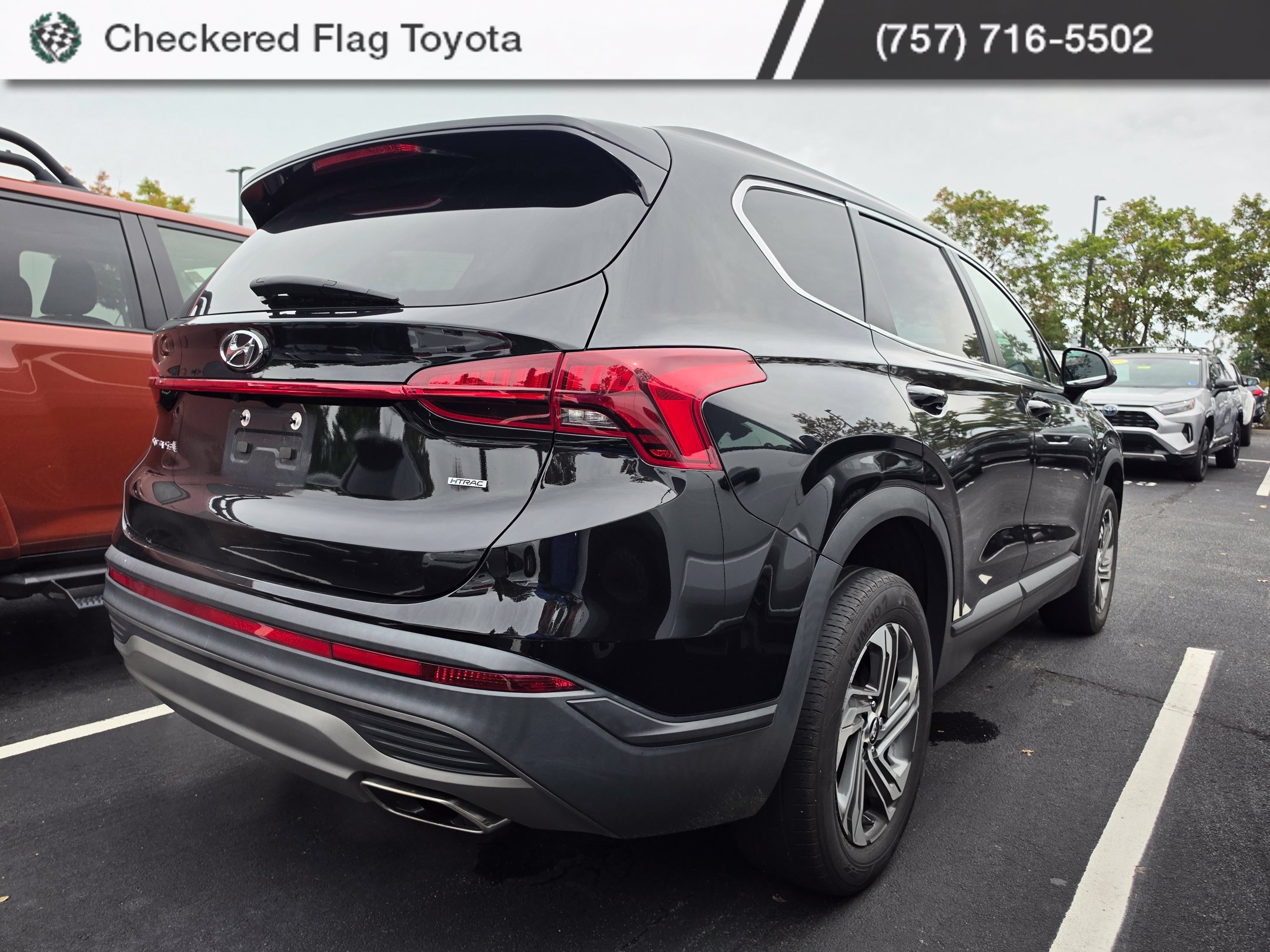 Used 2023 Hyundai Santa Fe SE AWD/4WD image 6
