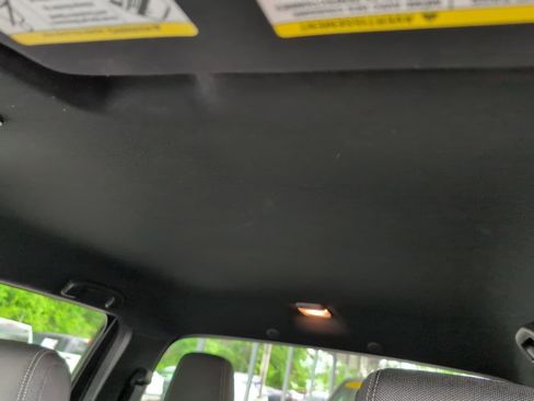 Used 2023 Nissan Frontier SV w/ Midnight Edition Package RWD image 7