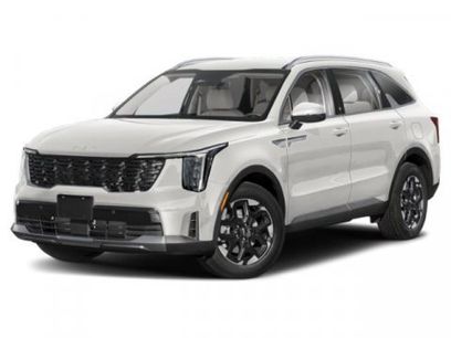 Certified 2025 Kia Sorento S w/ Panoramic Sunroof Package