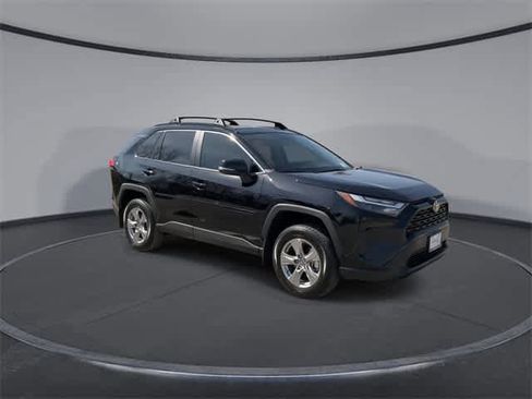 Used 2025 Toyota RAV4 XLE w/ Convenience Package image 2