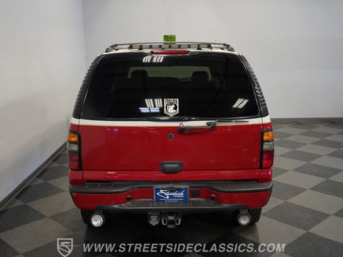 Used 2004 Chevrolet Suburban 2500 AWD/4WD image 28