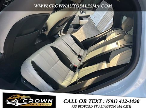 Used 2019 Land Rover Range Rover Velar R-Dynamic SE AWD/4WD image 10