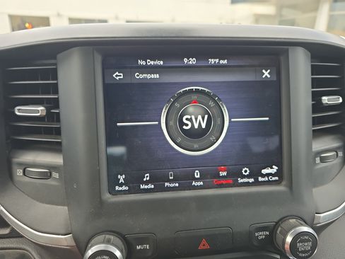 Used 2021 RAM 1500 Big Horn AWD/4WD image 19