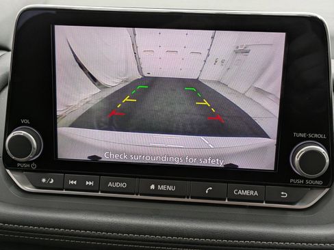 Used 2024 Nissan Rogue SV image 9