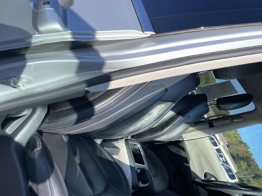 Used 2024 Chrysler Pacifica Touring-L FWD image 15